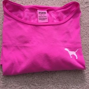 🚫SOLD🚫 VS Pink crew tee